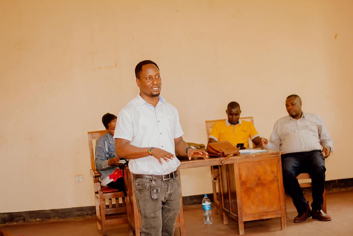 Vision4youthTZ's tweet photo. Youth Dialogue Series 2024; How can we empower youth to actively participate in elections by cultivating essential skills like critical thinking, civic awareness, and effective communication? #MSTCDC #VisionforYouth #YouthDialogueSeries #YouthInclussion @MSTCDC https://t.co/AZ9pW3Zyu7