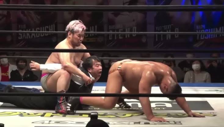 femcelgender's tweet photo. what is going on in japanese wrestling matches... https://t.co/dPWYlYxfWm