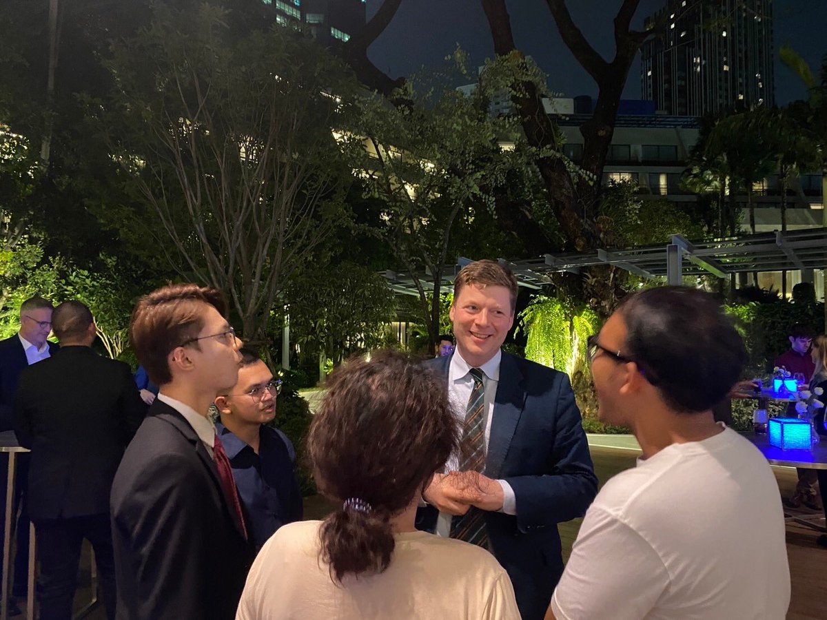 CelineACaro's tweet photo. How to steer the course of #digitalization? @KASonline Thailand office &amp; @CenterCpg at @thammasat_uni organized a panel w/ 🇩🇪 MPs @JoSteiniger &amp; @StHeck &amp; 🇹🇭 experts to discuss chances &amp; challenges of digital economy.  #dataprotection #CyberSec #AI #education #FTA #infrastructure https://t.co/imu3Dnv2lc