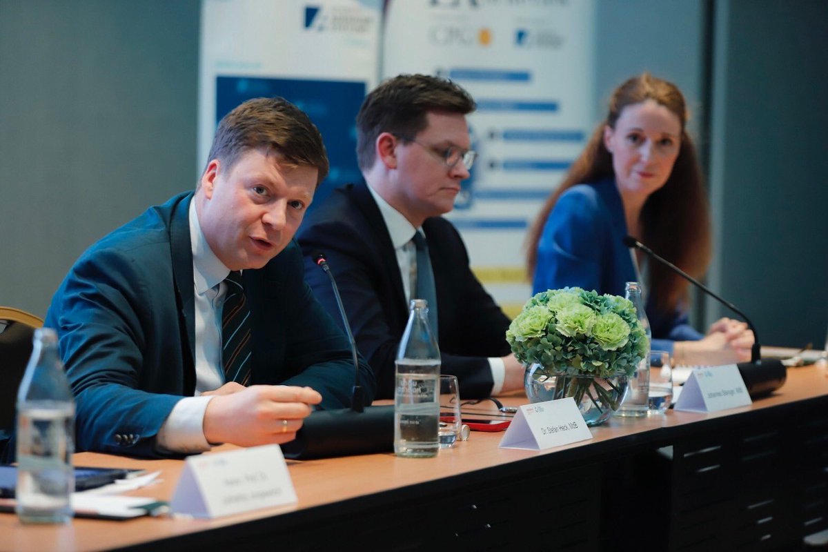 CelineACaro's tweet photo. How to steer the course of #digitalization? @KASonline Thailand office &amp; @CenterCpg at @thammasat_uni organized a panel w/ 🇩🇪 MPs @JoSteiniger &amp; @StHeck &amp; 🇹🇭 experts to discuss chances &amp; challenges of digital economy.  #dataprotection #CyberSec #AI #education #FTA #infrastructure https://t.co/imu3Dnv2lc