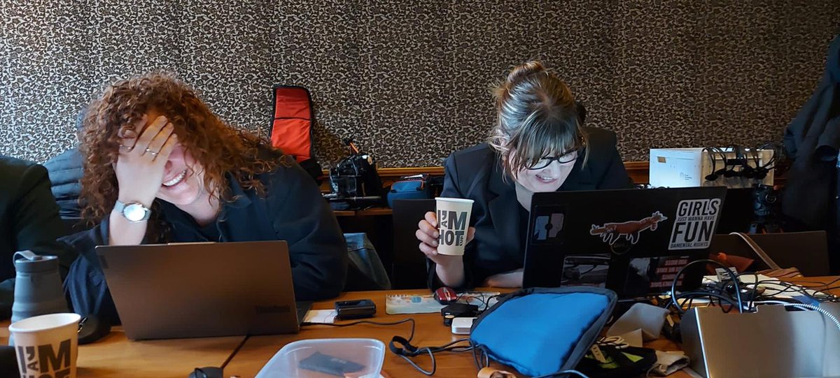 The <a href="/CIJ_ICJ/">CIJ_ICJ</a> has an unprecedented 3 requests for Advisory Opinions pending. But what is an Advisory Opinion and (why) do they matter? <a href="/MollyQuell/">Molly Quell</a>  decided to find out on our behalf. She has you covered.
asymmetricalhaircuts.com/episodes/justi…