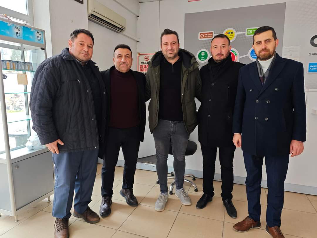 Akpartibanaz's tweet photo. İlçe Başkanımız @muraterdogan_64 Banaz Belediye Başkan Adayımız Sn.@CevizciMehmet64 ve Teşkilatımızla birlikte, değerli ilçe sakinlerimizle hasbıhal edip esnaflarımıza hayırlı işler bol kazançlar dileyip desteklerini istedik.
Girilmedik gönül sıkılmadık el bırakmayacağız. https://t.co/TtfwxjNqDf