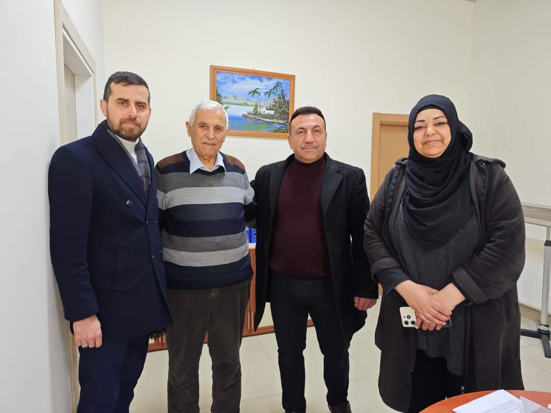 Akpartibanaz's tweet photo. İlçe Başkanımız @muraterdogan_64 Banaz Belediye Başkan Adayımız Sn.@CevizciMehmet64 ve Teşkilatımızla birlikte, değerli ilçe sakinlerimizle hasbıhal edip esnaflarımıza hayırlı işler bol kazançlar dileyip desteklerini istedik.
Girilmedik gönül sıkılmadık el bırakmayacağız. https://t.co/TtfwxjNqDf