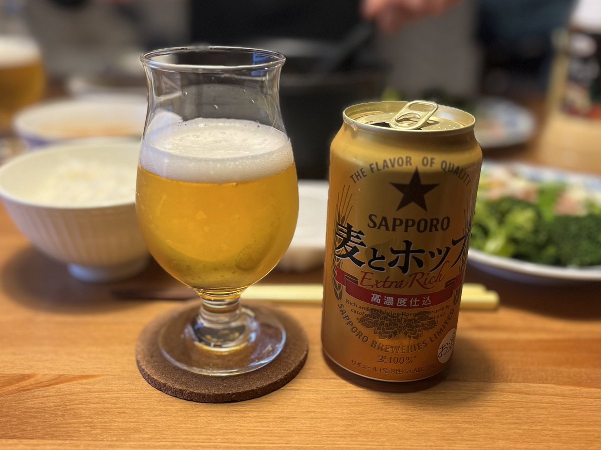 b1tteb1er's tweet photo. 昨日はどうしても飲みたくて
飲むために煮豚を煮たよ〜🍺

美味しかった…！何よりもビールが！沁みました！久しぶりの！ビールが！金曜の！私を！またも！呼んでいる…！！待っててね、び、ビール〜〜〜🍺🍺🍺 https://t.co/yG6g8wBxPJ