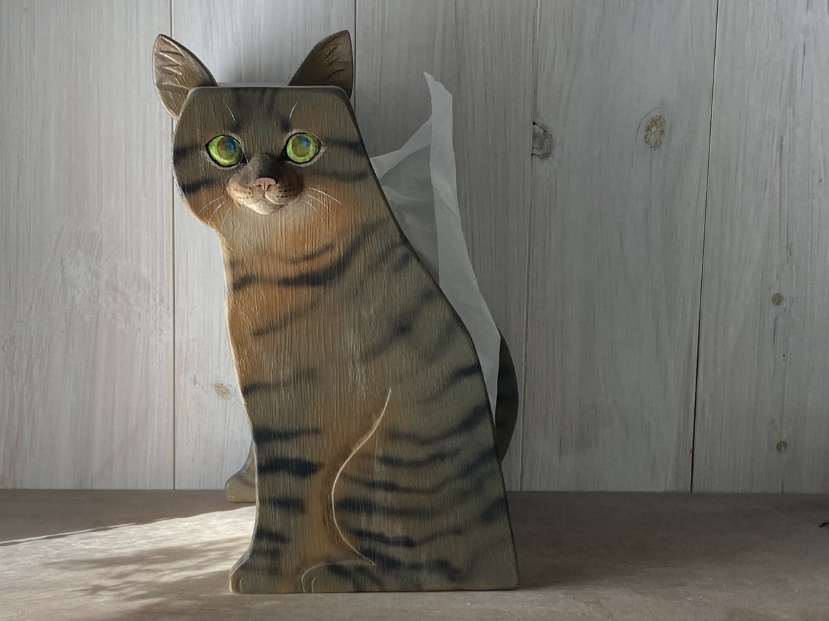 redleaves6's tweet photo. 「猫ティッシュ箱」桐材

minneギャラリー展示開始。明日2月17日土22時頃販売開始予定です。
よろしくお願いします。
#cat  #art #contemporaryart #fineart #japanart #magcup #woodart  #猫  #彫刻 #ティッシュ箱 #ティッシュカバー #桐 https://t.co/NY4geTyH4o