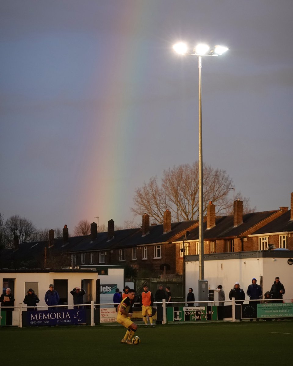 tmstanworth's tweet photo. Happy #FloodlightFriday from the @CrayValleyPM vs @ChiCityFC game last Saturday
#floodlights
#floodlightporn
#TheMillers
#COYM
#crayvalleypm
#crayvalleypapermills
#crayvalleypapermillsfc
#ChiCityFC
#UpTheChi🟢⚪️
#UpTheChi
#TheArticStadium
#IsthmianLeague
#footballphotography https://t.co/ZCBhWgm08O