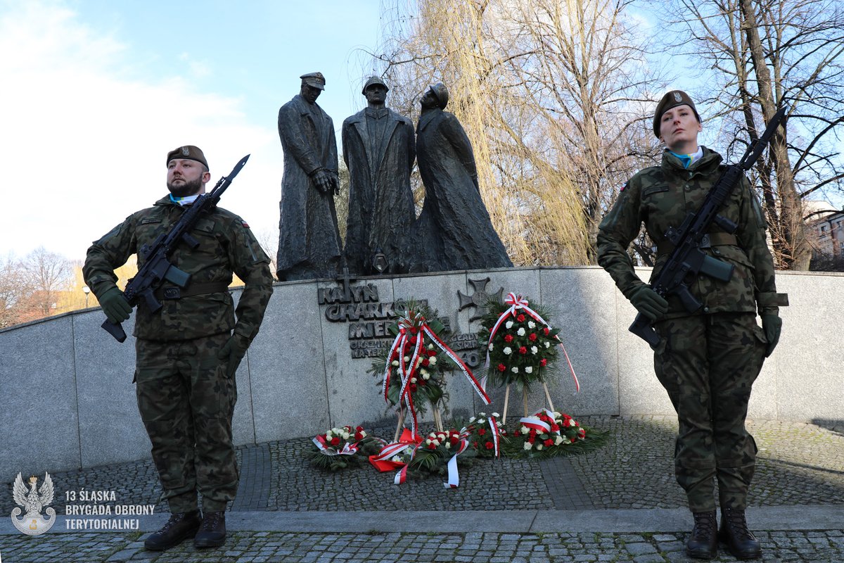 terytorialsi's tweet photo. #Terytorialsi upamiętniając 82. rocznicę powstania #AK nie zapomnieli także o tych, którzy już odeszli 🕯️.
Cześć Ich Pamięci!
#Tradycja #Pamięć #Kombatant #AK #Rocznica #Wartości https://t.co/01n7muTCd9