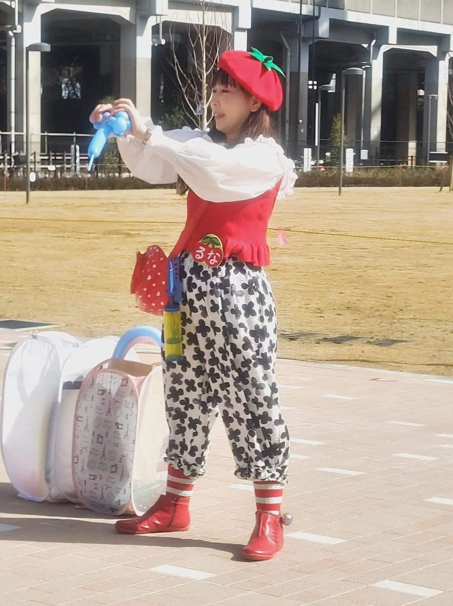 straydonkey's tweet image. Feb.11, 2024

写真を撮っている、という事は
間違いなく現場に伺っている筈なのに
記憶が全く無い……何故に😵‍💫

#パフォーマーるな @clown_luna
#streetperformance
#balloonart