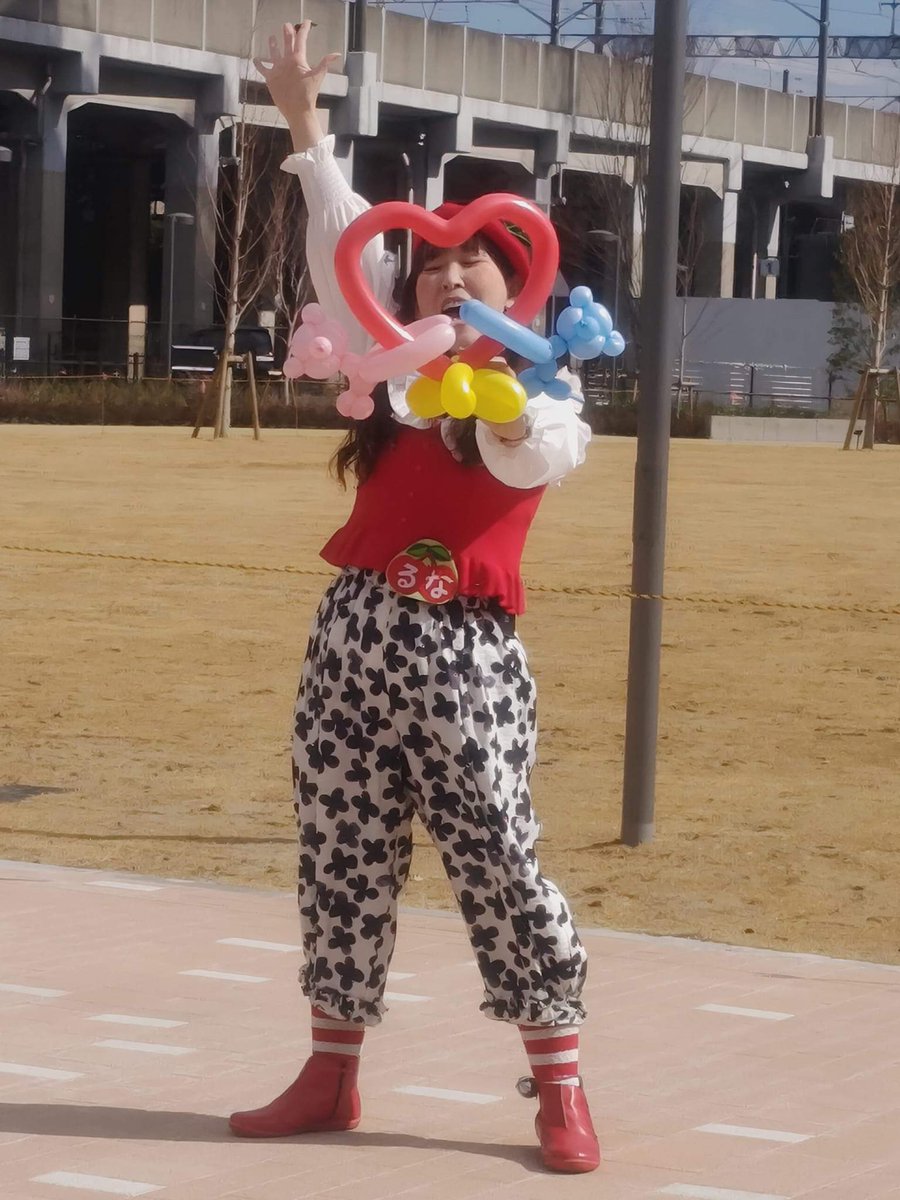 straydonkey's tweet image. Feb.11, 2024

写真を撮っている、という事は
間違いなく現場に伺っている筈なのに
記憶が全く無い……何故に😵‍💫

#パフォーマーるな @clown_luna
#streetperformance
#balloonart