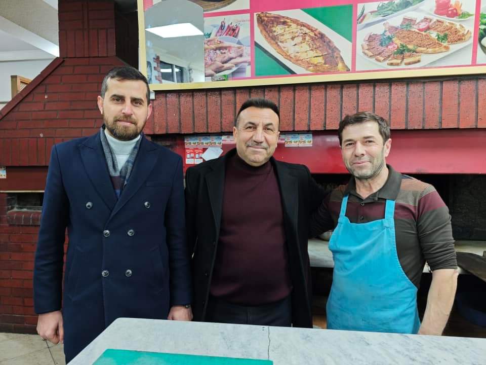 Akpartibanaz's tweet photo. İlçe Başkanımız @muraterdogan_64 Banaz Belediye Başkan Adayımız Sn.#MehmetCevizci ve Teşkilatımızla birlikte, değerli ilçe sakinlerimizle hasbıhal edip esnaflarımıza hayırlı işler bol kazançlar dileyip desteklerini istedik.
Girilmedik gönül sıkılmadık el bırakmayacağız. https://t.co/myAEq9YYVy