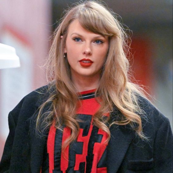 swiftssiones's tweet image. ˗ˏˋ ★ ˎˊ˗ 𝘾𝙊𝙉𝙁𝙀𝙎𝙄𝙊𝙉 𝘼𝙉𝙊𝙉𝙄𝙈𝘼.
ᡣ𐭩 siento que la relación entre taylor y travis fue toda planeada