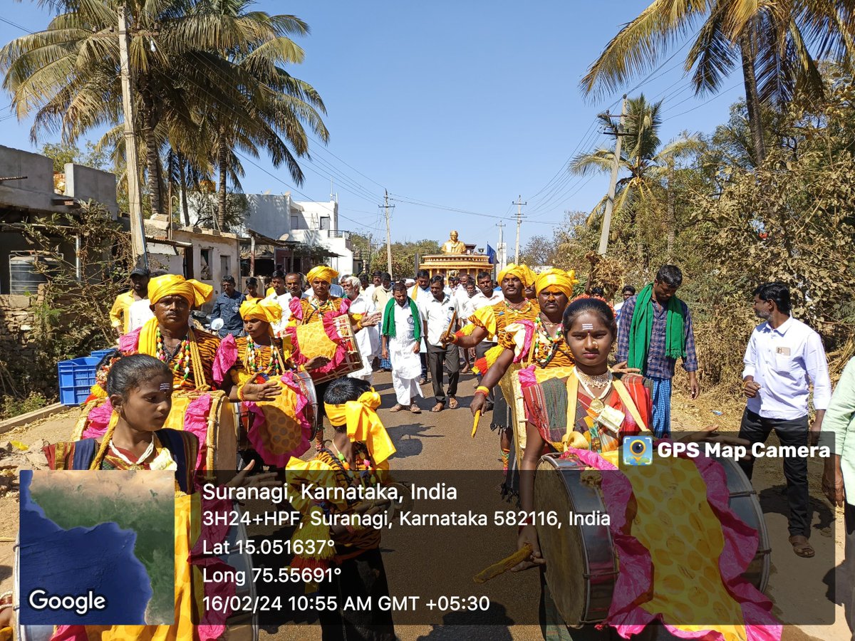 ddswd_gadag's tweet photo. ದಿನಾಂಕ:16-02-2024 ರಂದು ಲಕ್ಷ್ಮೇಶ್ವರ ತಾಲೂಕಿನ ಸೂರಣಗಿ ಪಂಚಾಯತನಲ್ಲಿ ಸಂವಿಧಾನ ಜಾಗೃತಿ ಜಾಥಾ ಕಾರ್ಯಕ್ರಮವನ್ನು ಸ್ವಾಗತಿಸಿ, ಗ್ರಾಮ ಪಂಚಾಯತ ಅಧ್ಯಕ್ಷರು, #Suranagi,#Gadag #OurConstitutionAt75 #ಸಂವಿಧಾನ_ಜಾಗೃತಿ_ಜಾಥಾ #ConstitutionAwarenessKarnataka @ZP_Gadag @HKPatilINC @Captain_Mani72 https://t.co/dXzm7qaHyN