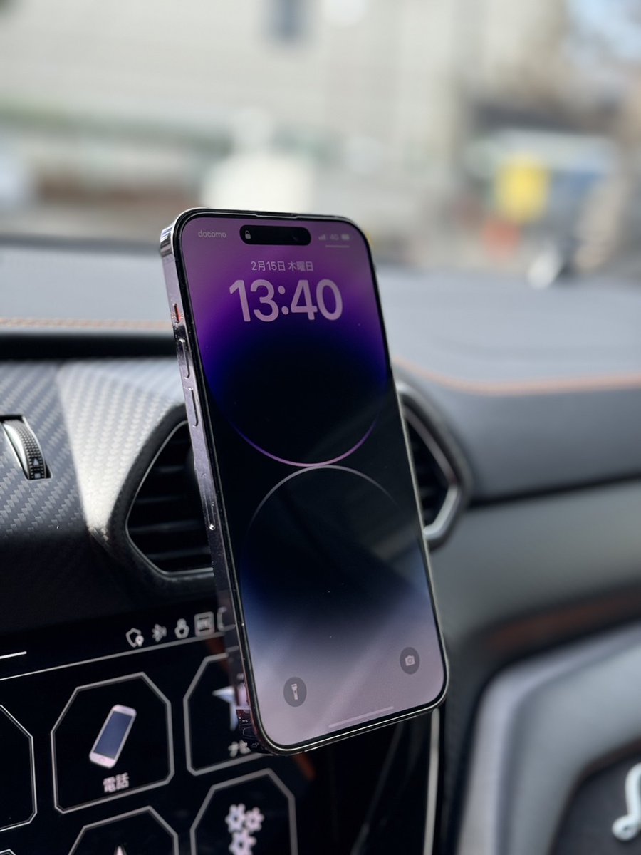 airj_Official's tweet photo. 新発売！
マグセーフ対応カーホルダー

車内のスマホホルダーとして最適！
ホイール型のホルダーはエアコンの風を邪魔しない、上下左右に角度調整可能でとにかく着脱がとても便利！
もちろんマグネットもネオジム磁石でスマホをガッチリ固定！

https://t.co/t2qTM2bDpu https://t.co/tjKCkMP3If
