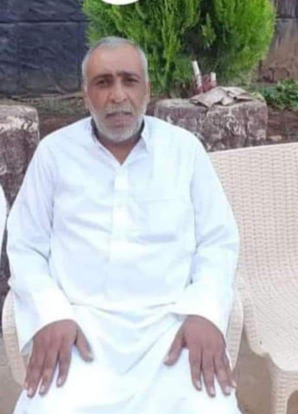raniajber1's tweet photo. الرجل المسن هو لبناني سنّي إسمه محمد يحي من عكار، مريض ويحتاج لزراعة قلب،والمقاوم هو لبناني شيعي اسمه ابراهيم علي الدبق من الجنوب اللبناني
 تم زراعة قلب الشهيد ابراهيم الشيعي في جسد محمد السنّي
إبراهيم الشيعي هذا وهب حياته فداءً للسنّي في فلسطين، ووهب قلبه للسنّي في لبنان. https://t.co/lj23Yv1ch8