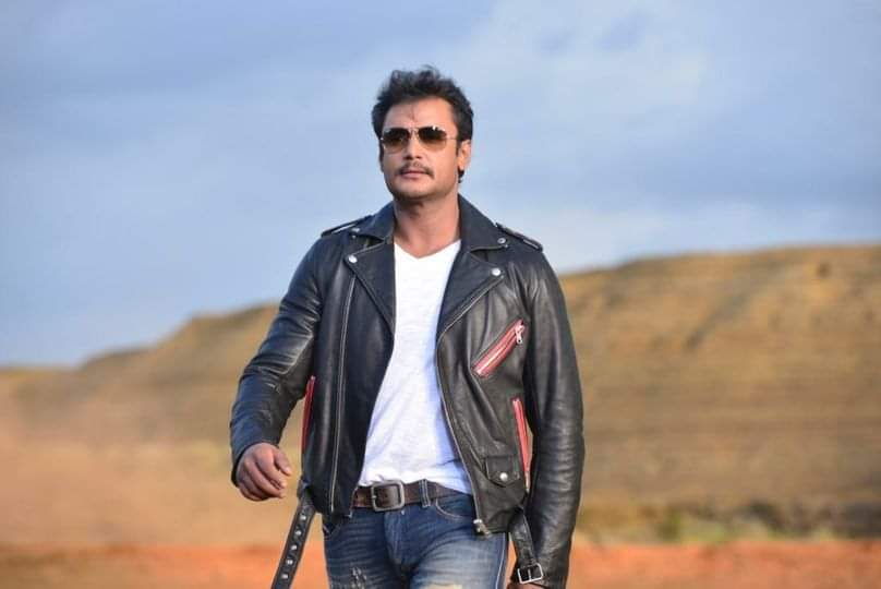 mepratap's tweet photo. ಚಂದನವನದ ಚಾಲೆಂಜಿಂಗ್ ಸ್ಟಾರ್ ಶ್ರೀ ದರ್ಶನ್ ತ���ಗುದೀಪ @dasadarshan ಅವರಿಗೆ ಹುಟ್ಟುಹಬ್ಬದ ಹಾರ್ದಿಕ ಶುಭಾಶಯಗಳು https://t.co/SZbBcr3URR