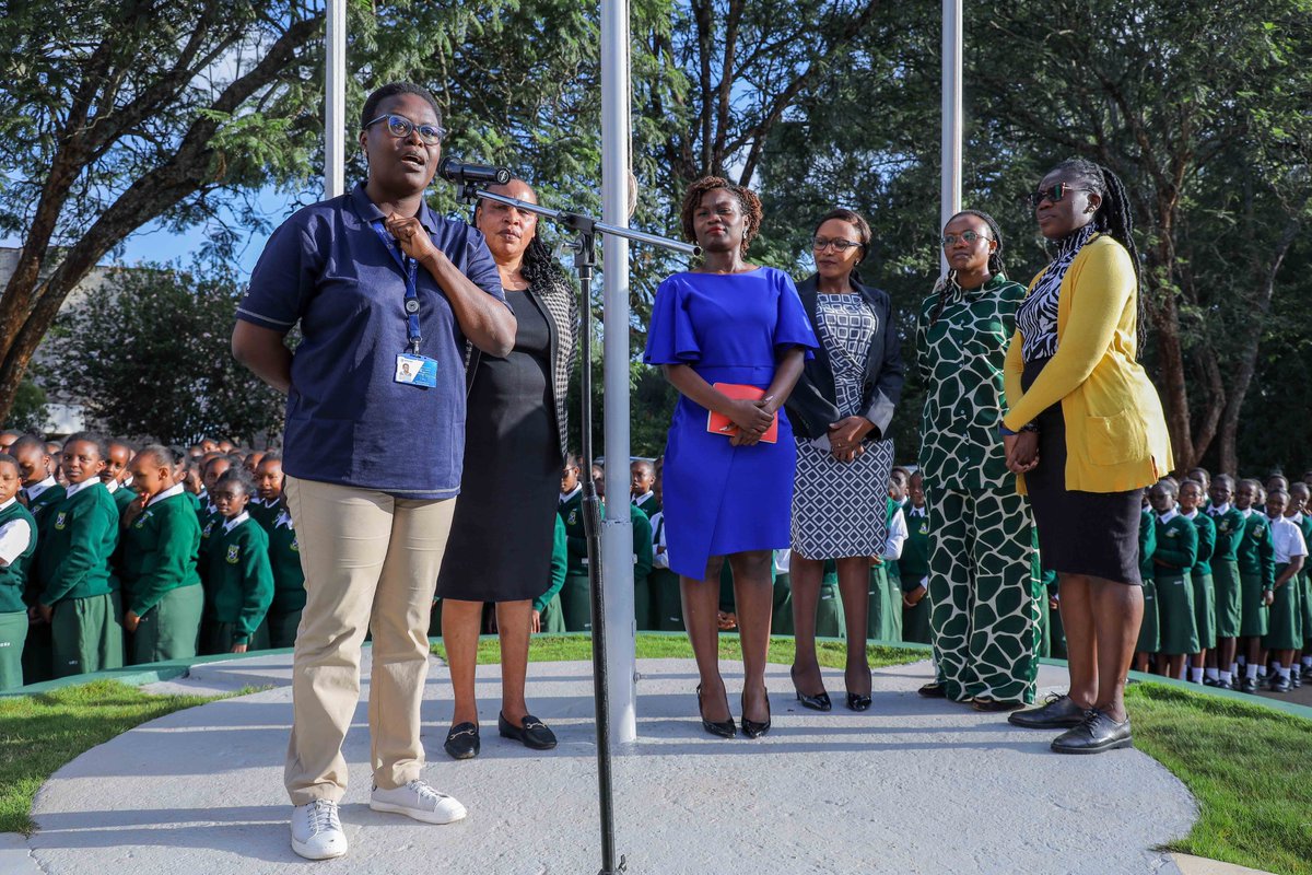 This week, the Regional Head, East Africa, Business and Commercial Banking, Florence Wanja led a team from Stanbic Bank Kenya Limited to Alliance Girls High School and donated 20 computers from Stanbic Foundation to support the science complex CSR initiative.