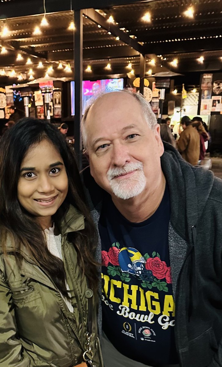 KirtiJalaan's tweet photo. Last year, I had the opportunity to take the #Python for Everyone course by @drchuck , and it was truly amazing to meet you in person! #officehours https://t.co/Hh2SWUiYFI