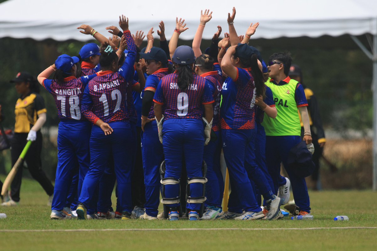 𝗠𝗮𝘁𝗰𝗵 𝗨𝗽𝗱𝗮𝘁𝗲 |  Semi Final🇳🇵vs 🇲🇾

Malaysia: 47/3 in 11 overs 
🎯 Target: 116 in 20 overs 

Malaysia need 69 runs to win from 54 balls. Can Nepal defend this? 

📸 ACC 
#NEPvMAL | #ACCWPremierCup | #HerGameToo | #NepalCricket