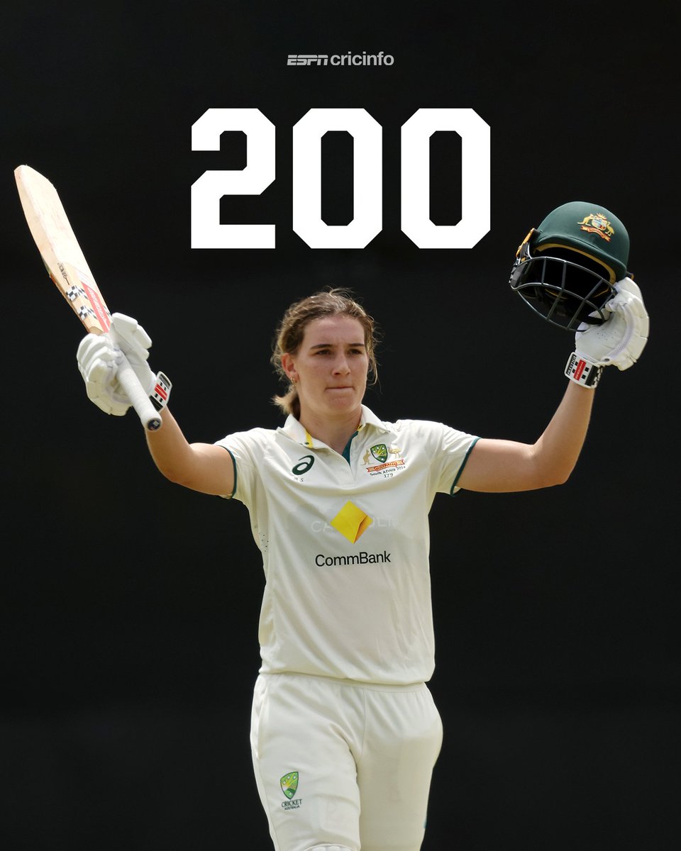 DOUBLE CENTURY FOR ANNABEL SUTHERLAND! 💯💯

The fifth woman to score a Test double for Australia, along with Ellyse Perry, Karen Rolton, Michelle Goszko and Joanne Broadbent 🙌 #AUSvSA
