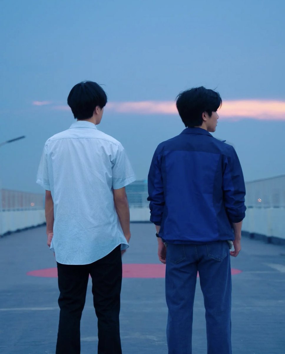 opel_zuza's tweet photo. มีเพลงแรกในชีว��ตเดือนเดียวกัน จากซีรีส์เรื่องเดียวกัน มาวันนี้ก็เซ็นสัญญาเข้าค่ายเพลงเดียวกันพร้อมกัน

“คุณ ดีใจอะ ดีใจที่มีคุณอยู่กับผมตรงนี้”

ภูมิใจ เติบโตไปด้วยกันในทุกเส้นทางความฝันเลยนะ จะคอยซัพพอร์ตพวกเธอแบบนี้ไปเรื่อยๆเองเจมีไนน์โฟร์ทคนเก่ง 👶🏻

#GEMINIxRISER #FOURTHxRISER https://t.co/tOATnVbzm7