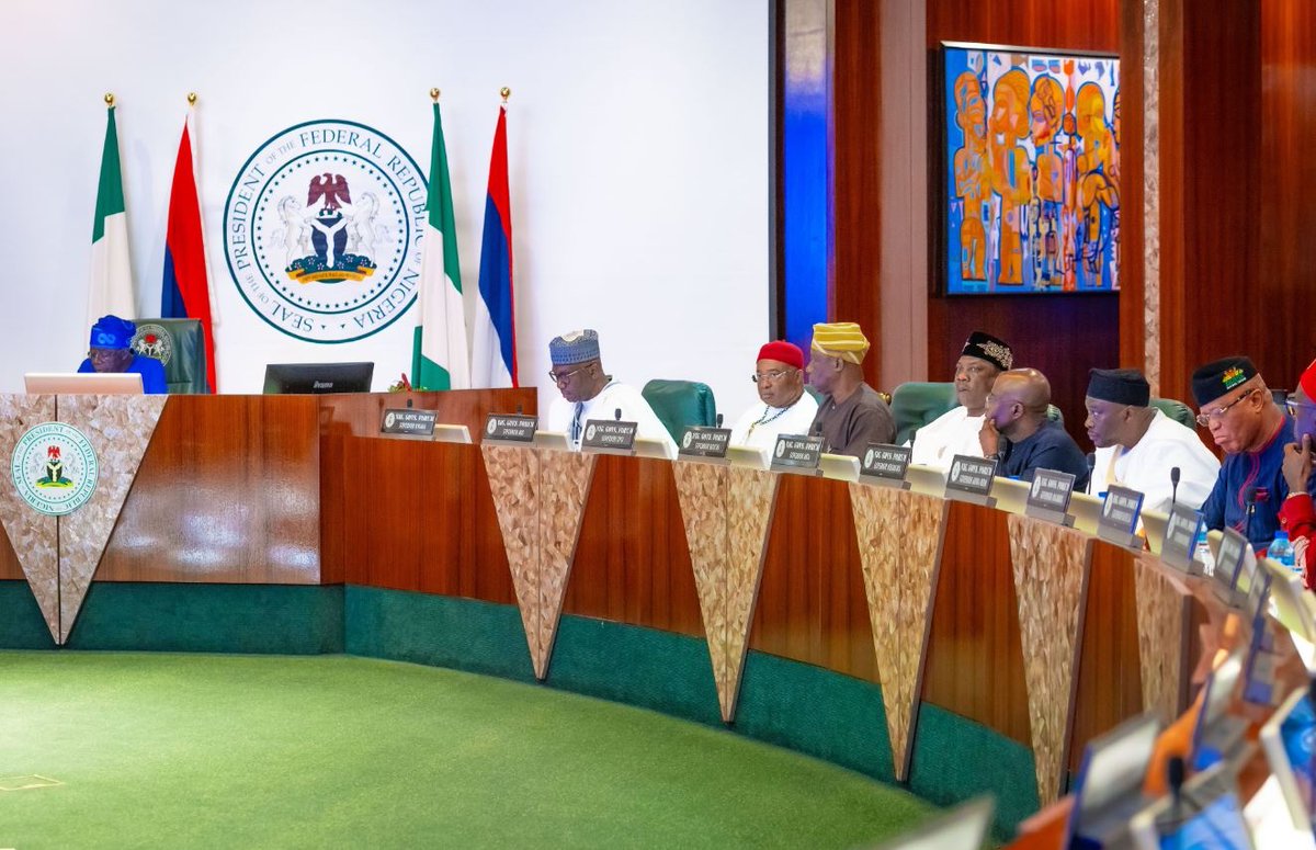 Bullseye_Report's tweet photo. Tinubu, governors agree on state police, war on food crisis
https://t.co/l3wkhr75MT https://t.co/I0YFbhuctl