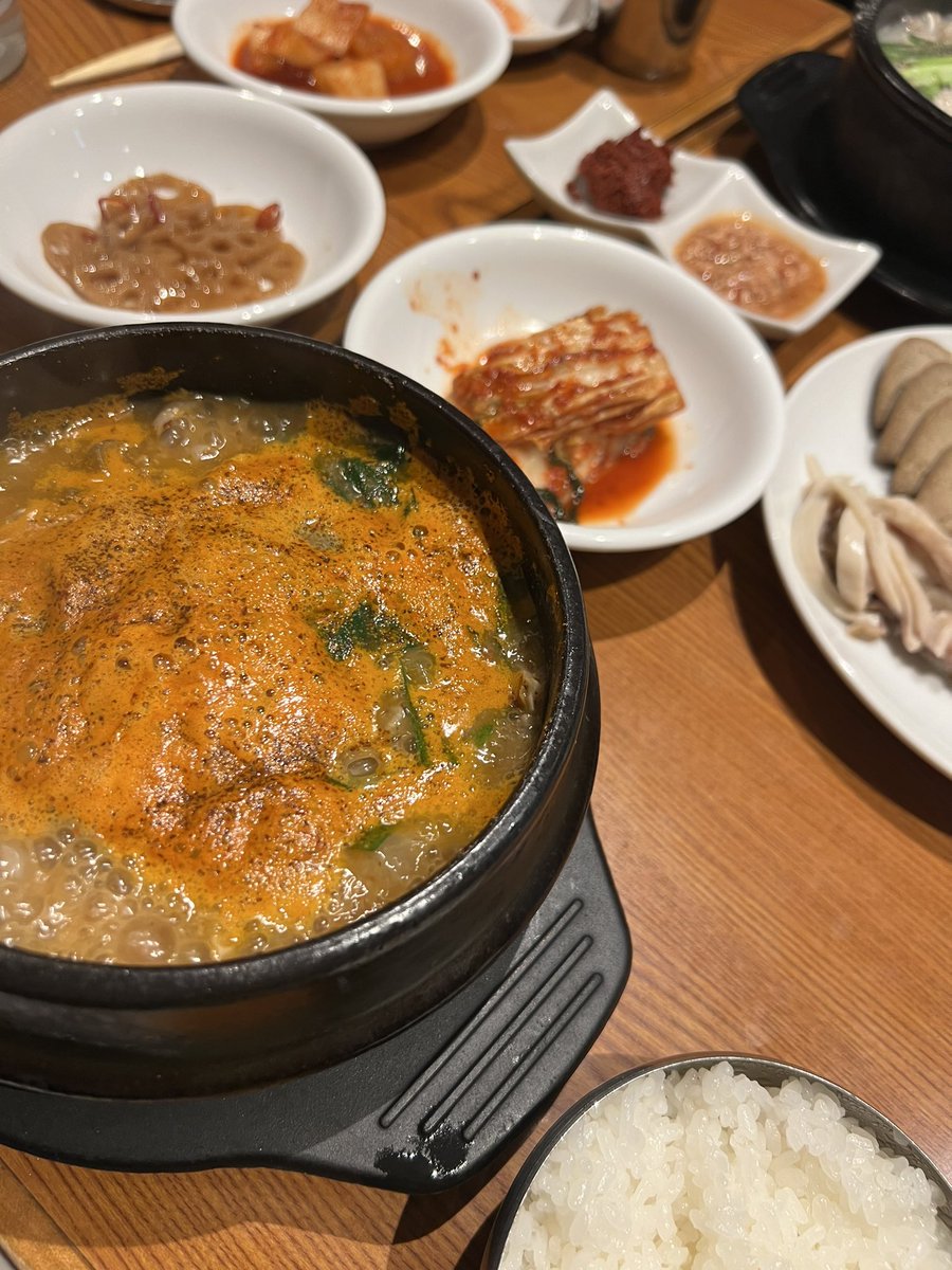 一緒にあちず見ながら、누나~僕も韓国語聞き取れなくなってきた🤣ㅋㅋㅋㅋㅋってケラケラ楽しそうにしてた🥺🫶💖(やば)
昨日は仕事終わりに新大久保でデジクッパ🐷美味しかった🤤