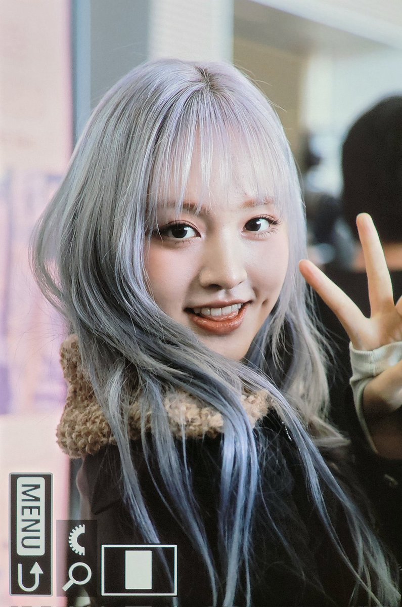 Ooooh new Liz fansite and we are already eating GOOD