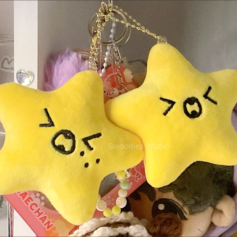 SwooniesStudio's tweet photo. ☆Open PO Starfish Doll NCT☆
(Fanmade Ch)

Harga 35k | DP 20k

*Doll bisa bunyi jika ditekan*

Tersedia:
☆ 8 member NCT 127
☆ All member NCT Dream

*Harga bersih ina*

#TAEIL #JOHNNY #TAEYONG #YUTA #DOYOUNG #JAEHYUN #JUNGWOO #MARK #HAECHAN #RENJUN #JENO #JAEMIN #CHENLE #JISUNG https://t.co/AgM2TXYplR