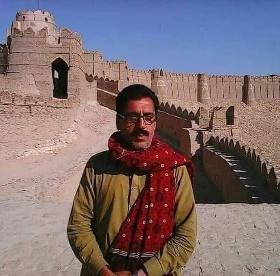 TanveerArijo's tweet photo. مرنداسين تہ پنهنجي مٽي مان ڦٽندا سرُخ گلاب. الوداع شهيد ڪامريڊ هدايت لوهار الوداع.!😥 https://t.co/1MsuS9Z5L1