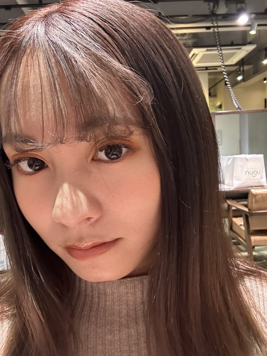 maru_intern's tweet photo. カラシャンしてから色落ちがめちゃくちゃに綺麗+メイクモデルでしていただいたメイクがめちゃくちゃかわちい
自分でやる時メイクいつも最低限なのでちゃんと揃えて自分磨きしたいと思いましたっ！！♡ https://t.co/DG2fWpOd1D