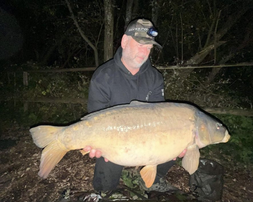 PukkaSquirrelB's tweet photo. Mega 45 Mirror down South for Bryan on the Pukka Rankfish Range
Strawberr-EY Pukka Pops overtop of his 12mm Fresh Rankfish
@PukkaSquirrelB
https://t.co/jJWbCeF2Lu
#WinterForty
#PSB
#FreshIsBest
#PukkaRankFish https://t.co/KNP5w0eEfD