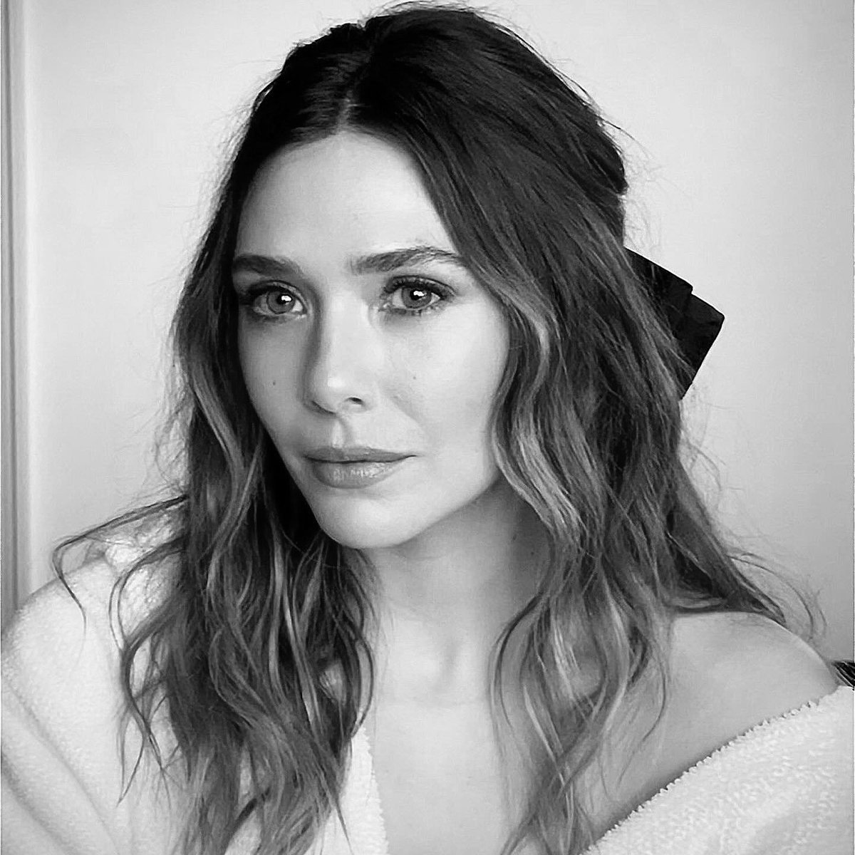 LizzieContent's tweet photo. Happy 35th Birthday to our one and only, Elizabeth Olsen! 🎈🎉❤️

We love you so much! https://t.co/sfdGCs5LMd