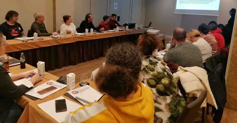 consaludmental's tweet photo. Con la formación de agentes de cambio las personas con experiencia propia en #SaludMental adquieren conocimientos para desarrollar acciones de sensibilización en prevención de adicciones en el ámbito educativo

Con financiación de @PNSDgob @sanidadgob

Imparte Cristina Rodríguez