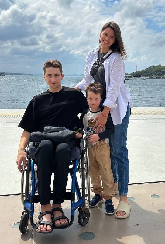 ctzn24's tweet photo. TOGETHER WITH OUR HEROES

🫡🇺🇦Vladyslav, call sign Bismark,
https://t.co/tmWQbF3eBM, 

❗️urgently requires surgery due to a spinal injury causing constant pain.

In 2021, he signed a contract and joined the 93rd Brigade 'Kholodnyi Yar' alongside other heroes. He was stationed in the Sumy and Kharkiv regions, where fierce battles took place after 24 February 2022. 

❗️❗️In June 2022, he sustained a severe spinal cord injury, requiring 23 surgeries... 
Although he is already using a wheelchair, there has been some improvement, but he still struggles with excruciating pain.

 ❗️❗️❗️The only hope of overcoming this pain is the installation of an electrical stimulator system, which will fortunately be provided free of charge through surgery. 

We have made a prepayment for a device that needs to be implanted, but we are unable to cover the remaining half of the cost, which amounts to 370,000 UAH. 
We are therefore looking for help.

AMOUNT TO BE RAISED: UAH 370,000

To help visit 
https://t.co/XnkM1EXMLF

MONOBANK jar https://t.co/d8dNMNkhIB

PRIVATBANK Card No. 4246 0010 0328 0330
IBAN PRIVATBANK https://t.co/yyRMHHHA5V 

Thank you … our defenders need your help...
@MelaniePodolyak @uavictory22 @kvistp
@GoldenR_Fella @GlasnostGone @SIKORA_slava
@JeannetteBaron @KasiaActus @uavictory22
@annasummer @ne_vluchiv @g900ap
@LesleyBeau60 @TridentUA @OlgaDiem
@trinzu @nafoprospect