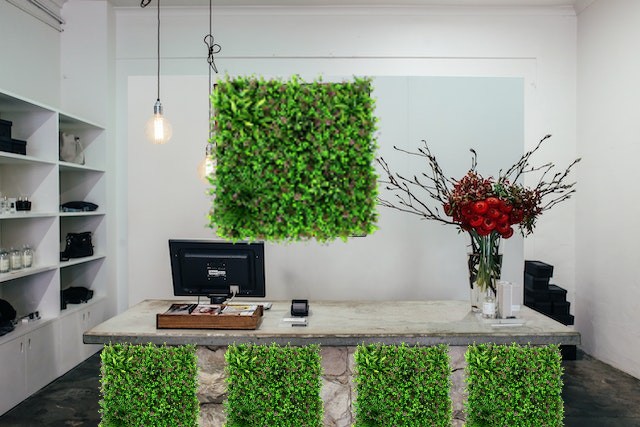 Op de werkvloer meer vrolijkheid door toevoeging van een kunsthaag

cex.eu/meer-vrolijkhe…