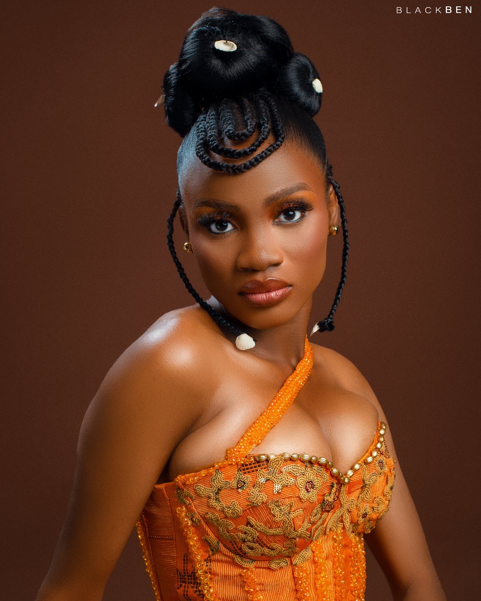 Blackben_image's tweet photo. BRIDAL ❤️ 
Amazing team of creatives👇🏾👇🏾
Dress @styleby_itsizzy (IG)
Mua @ffby_mo 
Muse @rutcieva (ig) 
Hair @everythinghairbykikky (IG)
Photographer @blackben_image https://t.co/M0v97hdBqd