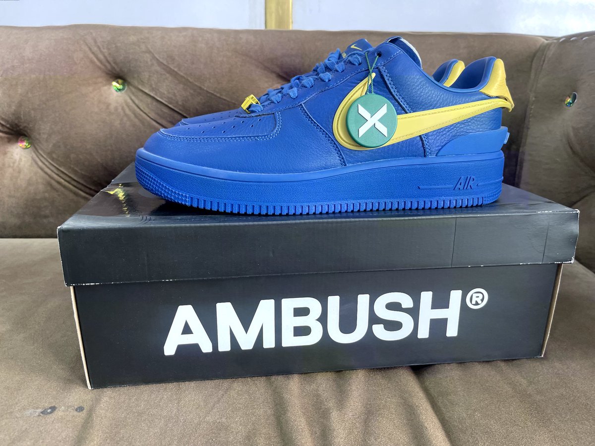 maxworld_luxe's tweet photo. Air Force 1 X Ambush
Size 44-45
Price - N360,000 

Shop now, DM us right away for your orders or visit our fashion store. 

We are the home of authentic sneakers, shoes, slides, Crocs and original fashion wears. 
.
.
.
.
.
#Nike #maxluxefashion #fashionstore #sneakers https://t.co/QODZtVJDUs