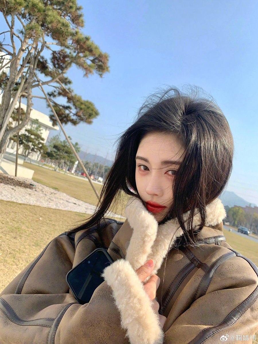juijingyi's tweet photo. amid the brilliance of the sun’s rays, there exists a brightness that surpasses all others – the warmth of companionship and the radiance of affection. In the tranquil haven of my vacation, amidst laughter and camaraderie, i finds solace in the presence of my cherished companion. https://t.co/d0pLMjVk92
