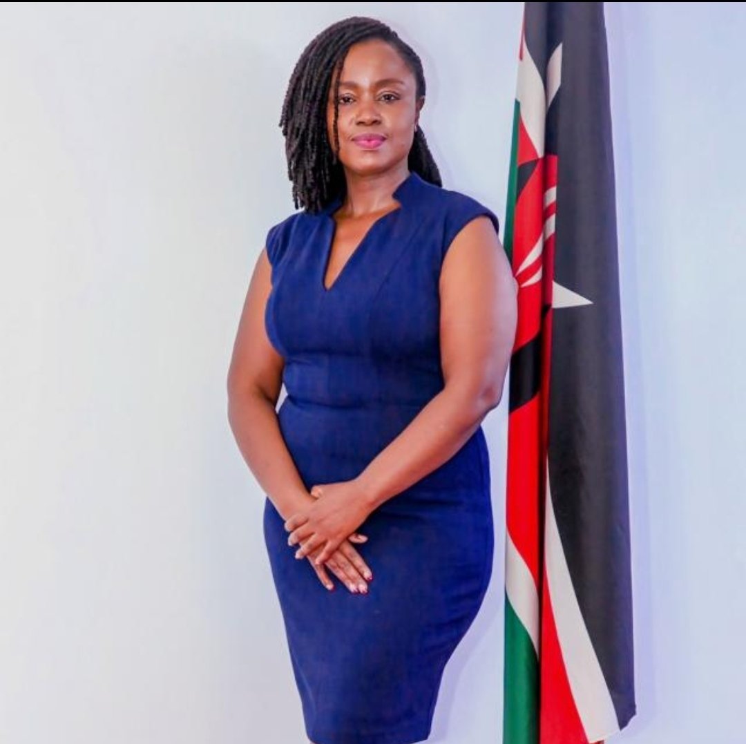 ngerepat's tweet photo. @Rita_Oyier you have a heart of gold and a brain made of steel. May each new dawn symbolising your bday bring immense joy, love and blessings.  Happy Birthday #gwethlilo https://t.co/ckVyVR4Sz0