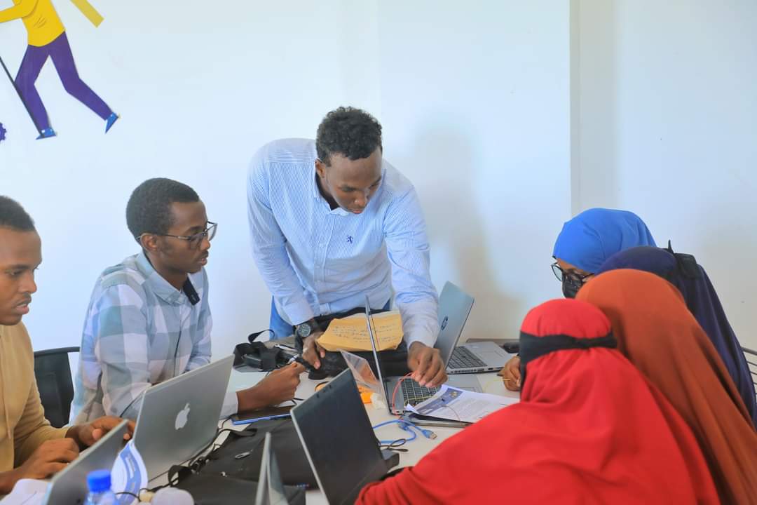 FabLab Mogadishu tweet media