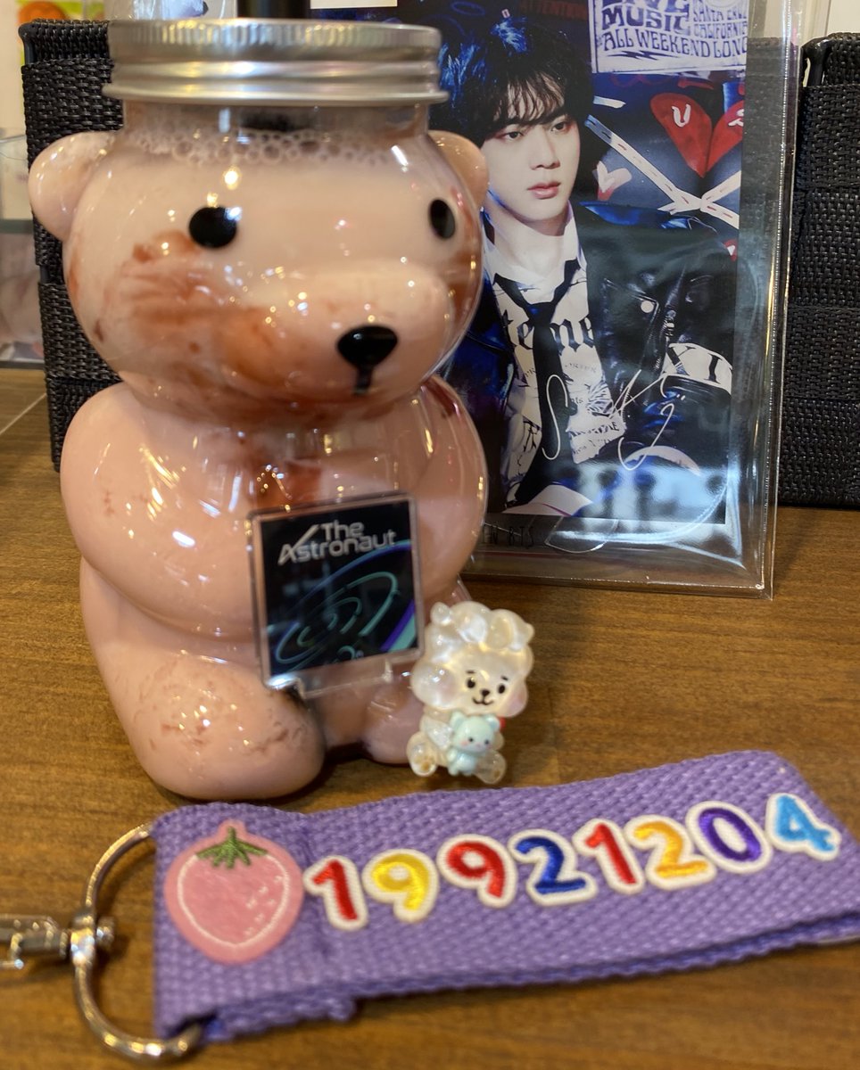 jin04yocchi's tweet photo. #36Cafe さんに行ってきたよ💁♀️
ゆみちゃん🐰ྀིありがとう💜 https://t.co/SGKlHl6Y0Y