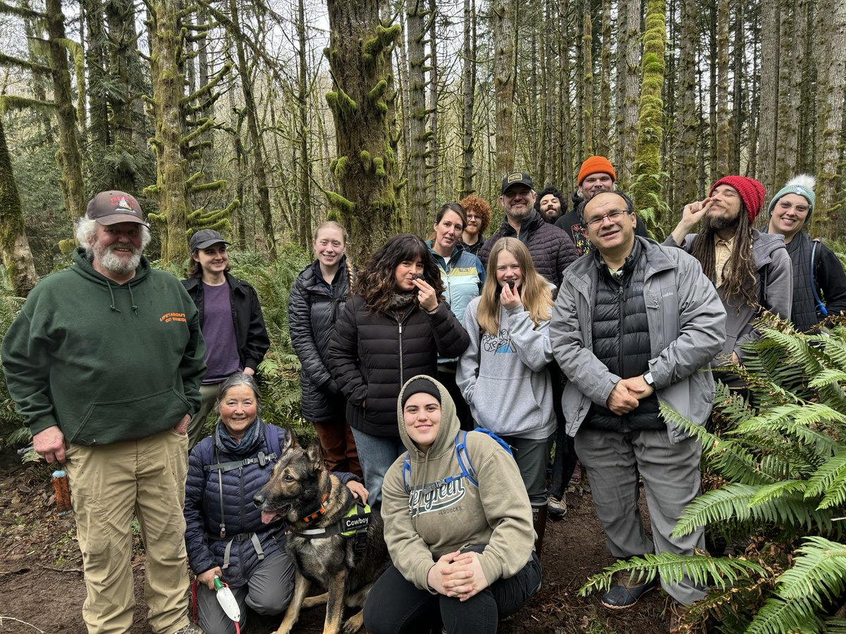 AlpineTruffle's tweet photo. Had such a wonderful truffle-hunting field trip!  It was an amazing experience, and I appreciate all the effort put into making it memorable. #EvergreenCollege  #TruffleDogCompany. #alpinetruffle https://t.co/p6wFejDLtO