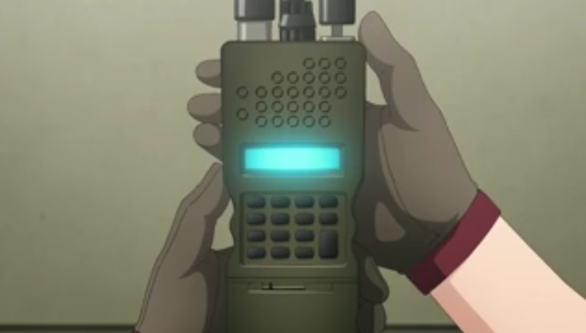 5FIfdteM0k5fnI7's tweet photo. ブレイバーン6話でミユが使ってる無線機、よく見たら何気にPRC-152ww
近未来の設定とは言え2005年採用のこいつは何年使われてんだ?
監督以下メカデザイナー良くやってるわー
#PRC152
#JTRS
#ブレイバーン
#ブレバン https://t.co/AEpy9Qqx8X