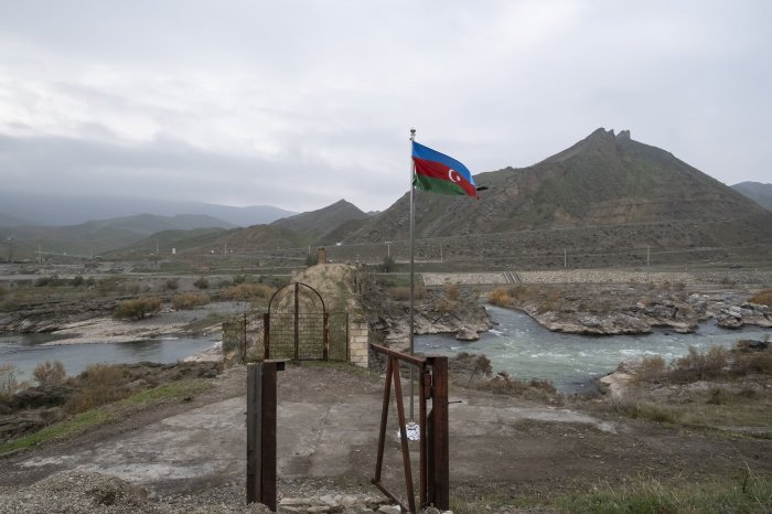 AzVisionEn's tweet photo. Recent incidents on Armenia-Azerbaijan border remind us of fragility of peace in S. #Caucasus - OPINION by @HuseynovVasif @aircenteraz
https://t.co/eWKaBr0bRk https://t.co/Sx21rvKaa0