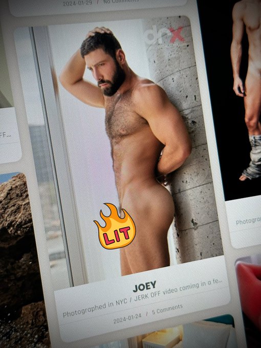 130 MODELS (with their cocks out)&hellip; https://t.co/SOvtJjF7gt https://t.co/kD7RWDJl69