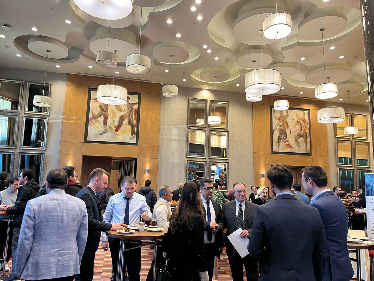 İç Anadolu Üroloji Günleri’nin Şubat ayı toplantısı geçtiğimiz akşam Mövenpick Ankara’da gerçekleştirildi. Katılımdaki giderek artan ilgi dikkat çekici; meslektaşlarımızla dostane ve sıcak bir atmosferde bir araya gelmek büyük bir keyif.