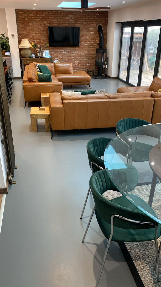 TheAbstractFlo1's tweet photo. Some nice shots sent to us by a great customer Ajit and family in Alcester Warwickshire of a Resin floor we completed for them last Summer.

#resinfloor #resinfloors #resinflooring #flooring #flooringideas #flooringdesign #flooringexperts #flooringcompany #flooringsolutions https://t.co/0Ij5iHIoS5