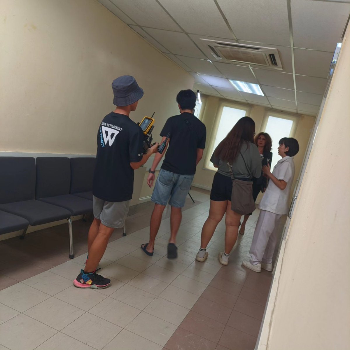 KadeemBoyce's tweet photo. Got filming yesterday. Was nice to play as a doctor. #acting #Malaysia #characters https://t.co/eiwfHWYgcM