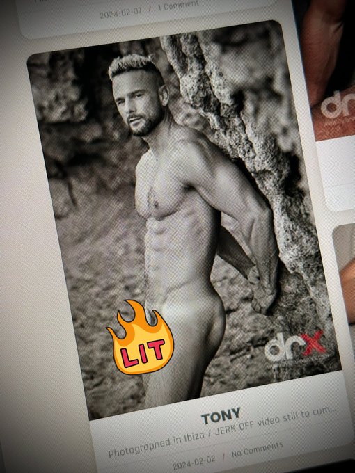 130 MODELS (with their cocks out)&hellip; https://t.co/SOvtJjF7gt https://t.co/TAAGnFcfYz