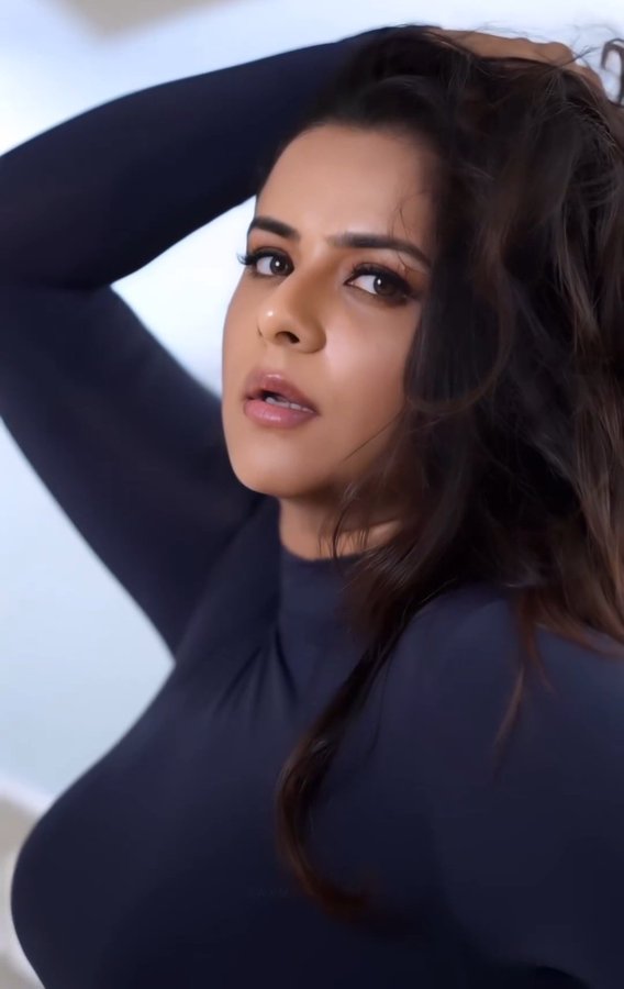 GGch33gXkAAB9_T?format=jpg&name=900x900